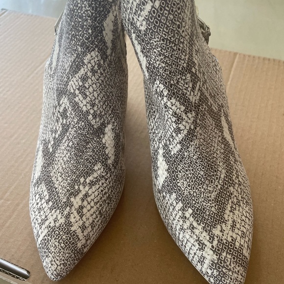 Dolce Vita Snake Print Bootie/Slides - Picture 1 of 5